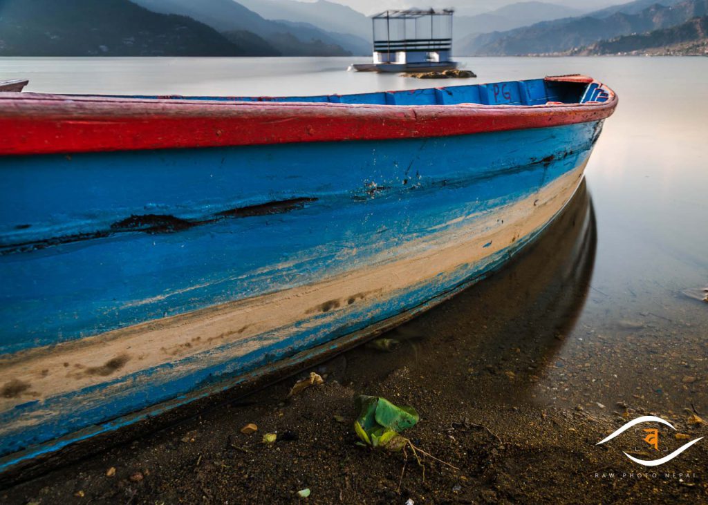 boat waiting Phewa lake