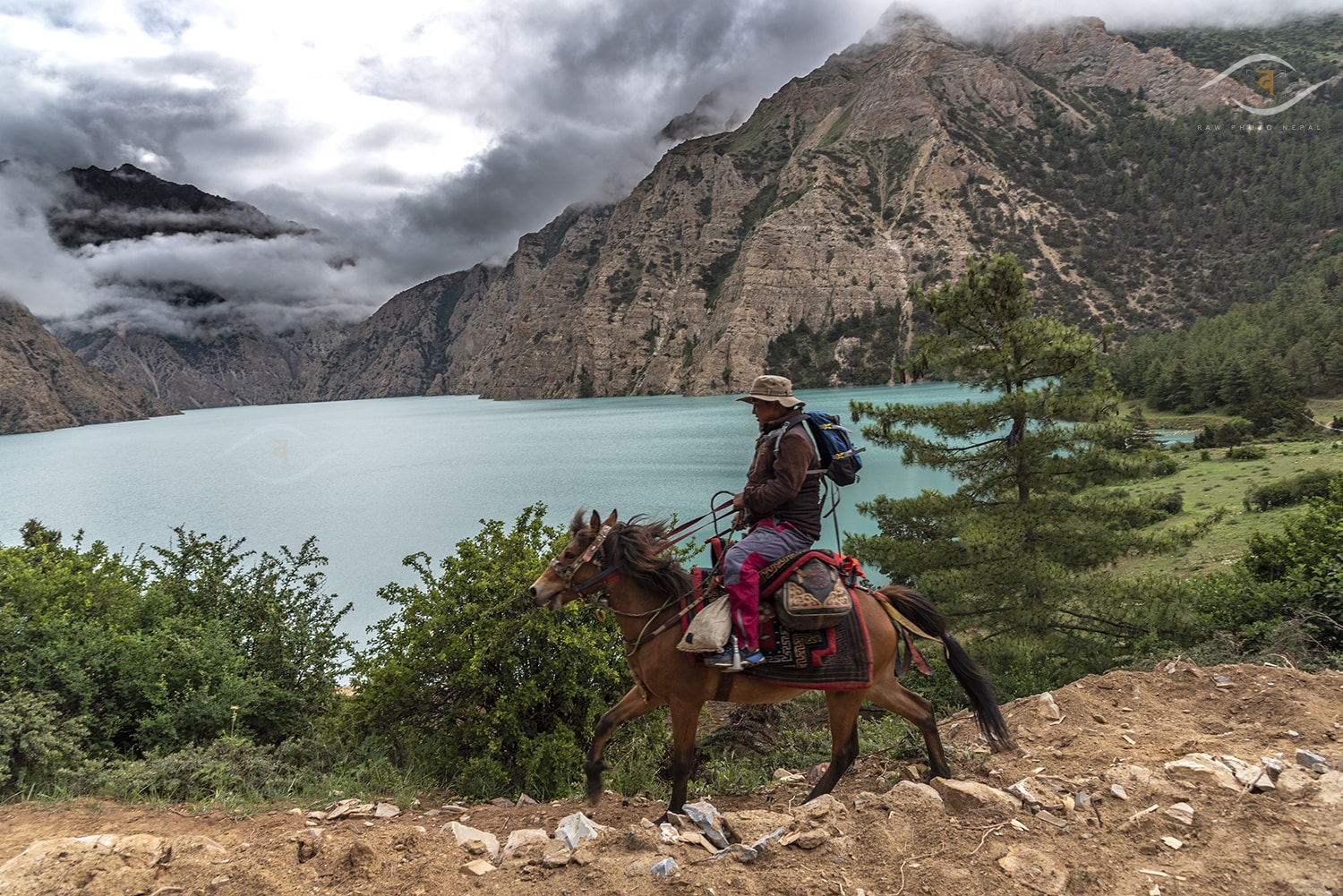 Ringmo_village _Horseman
