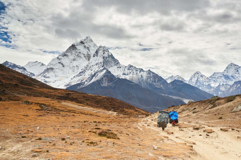 porters of Mountain